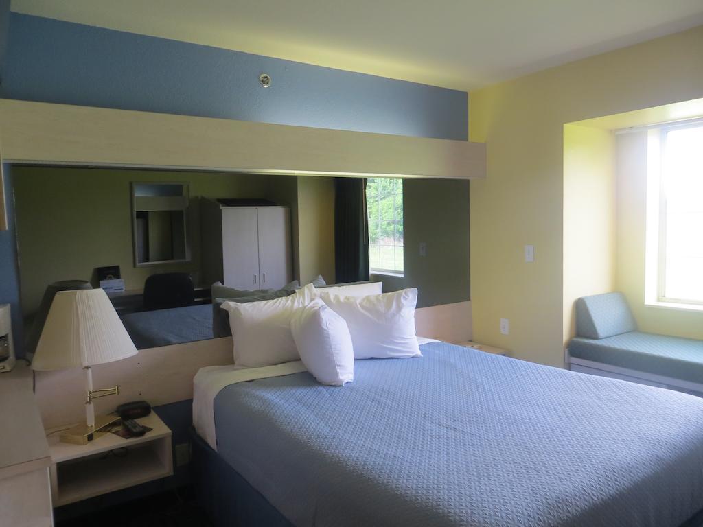 Days Inn Pryor Creek Exterior photo